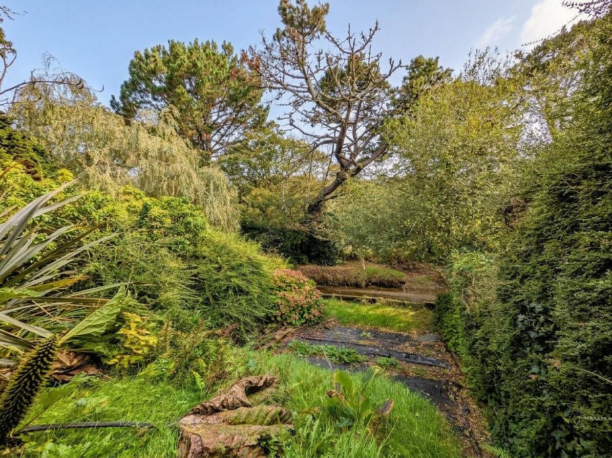 Perranarworthal, Truro
